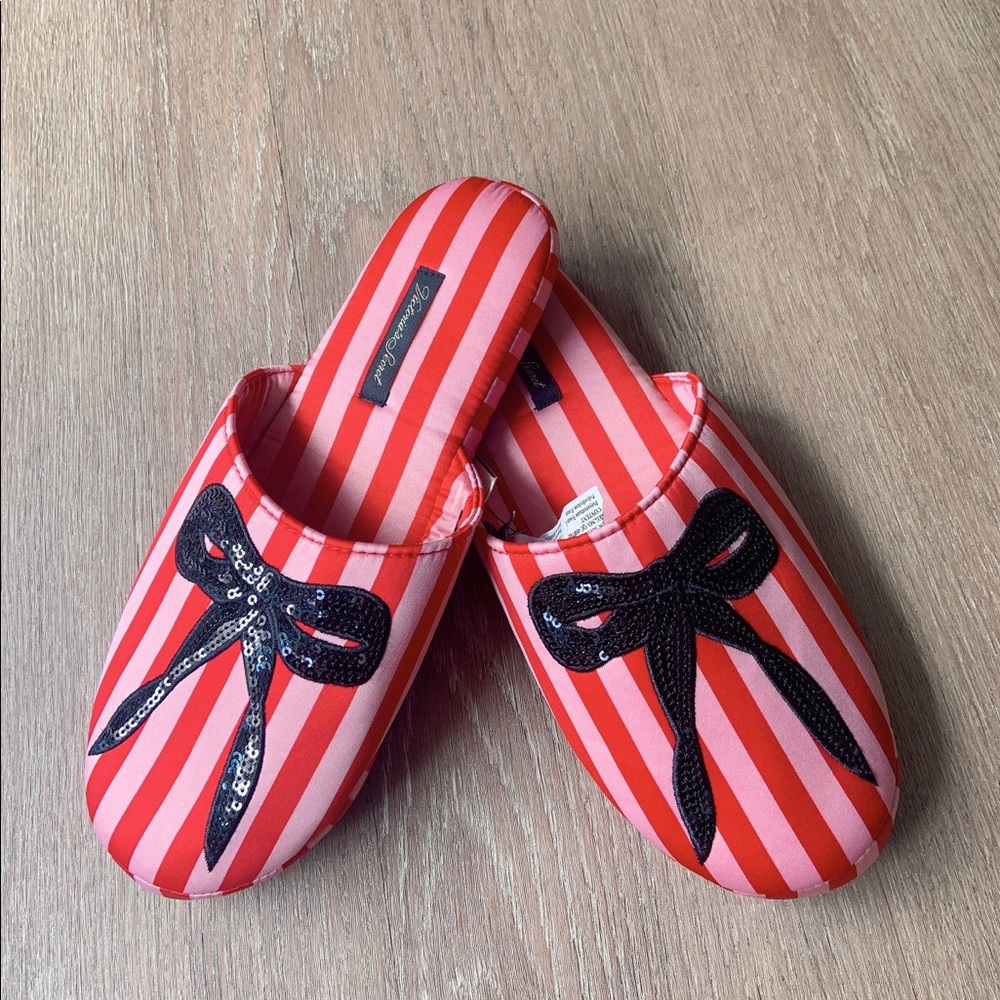 Victoria’s Secret slipper - Picture 6 of 10